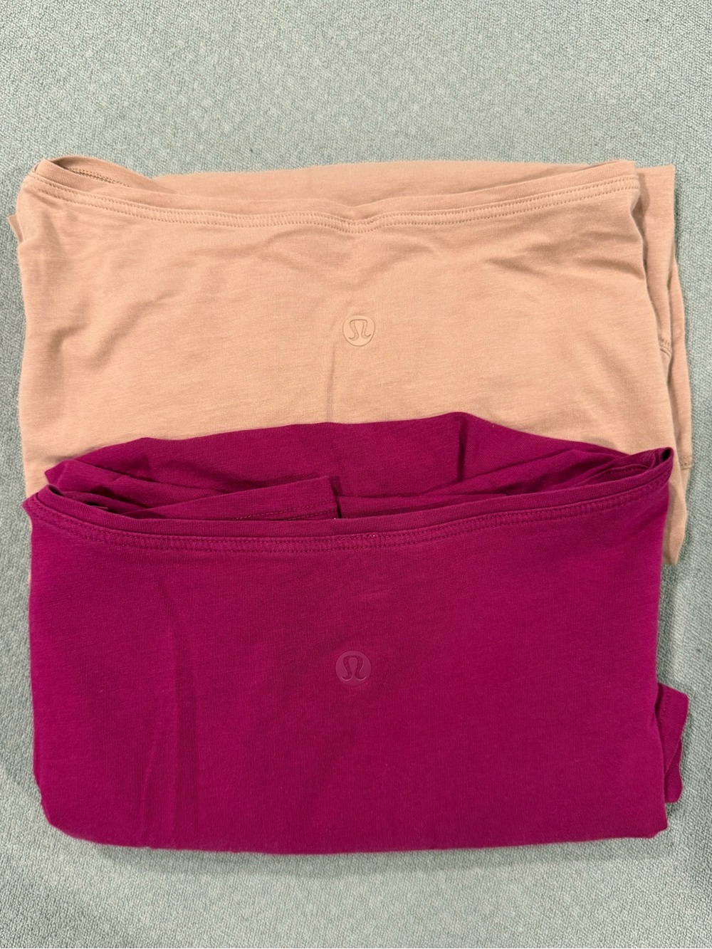 Lululemon Back in Action top size 2